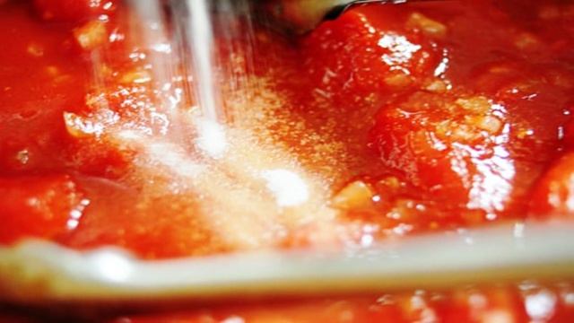 Говяжьи ребрышки, тушенные в томатном соусе