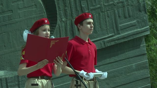 Капсулу времени из 2000 года вскрыли в Воронеже