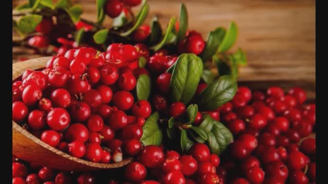 Почему Людям с Гипертонией Нужно Всегда Иметь Калины и Клюквы! 🍒💖