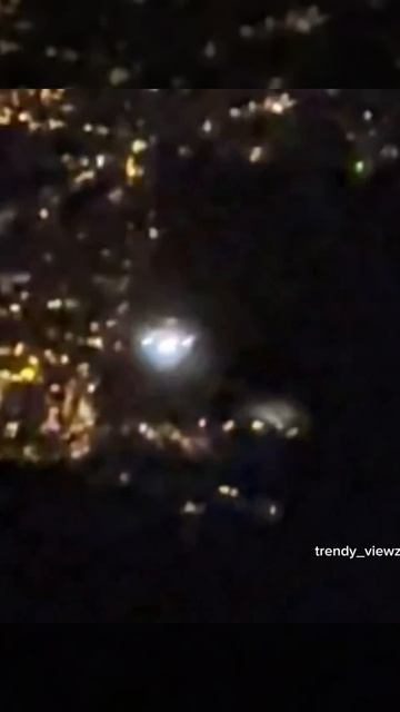 То самое НЛО из Нью-Джерси  от лица пассажира самолета.