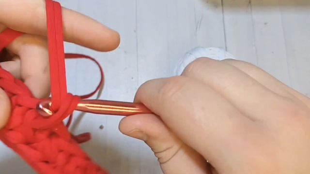 Новогодняя корзина из трикотажной пряжи крючком