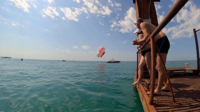 Температура моря, замеряю 10.09.2024. Лазаревское, причал "?