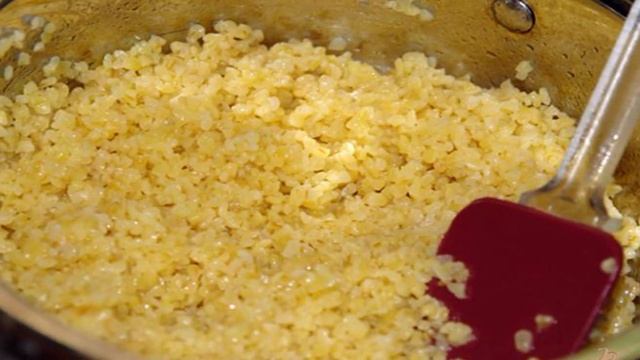 Салат с булгуром и маринованными овощами