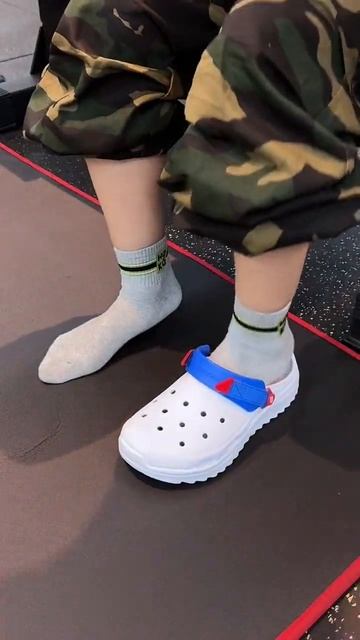 Seeing this video is a reminder for you to be self-disciplined. Skechers, JD.com, abdominal muscles,