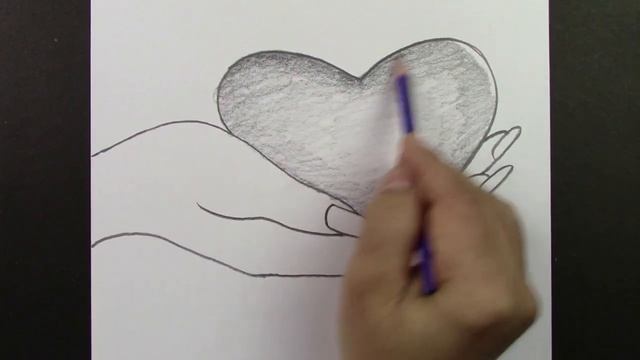 Как нарисовать красивое сердце в руке
