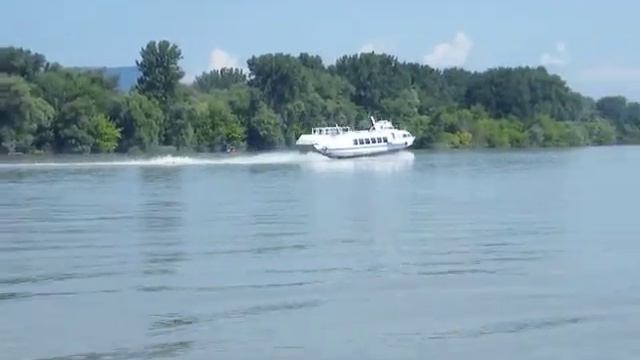 Voshod Type Hydrofoil (Vöcsök III.) - Теплоход на подводных крыльях В?