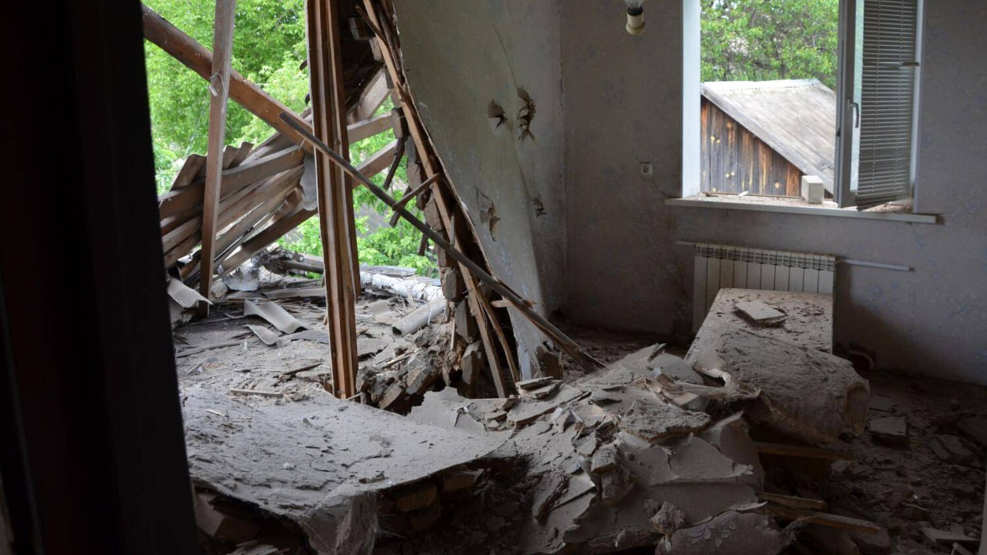 Украинские военные атаковали дом инвалида в ЛНР