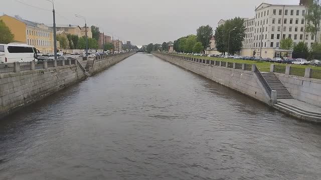 Прошу на прогулку.