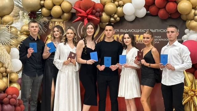 СИРЕНЕВЫЙ ВАЛЬС -сл Любовь Кузнецовой музыка Шулик Фингерова исполняет  вокал Любовь Кузнецова