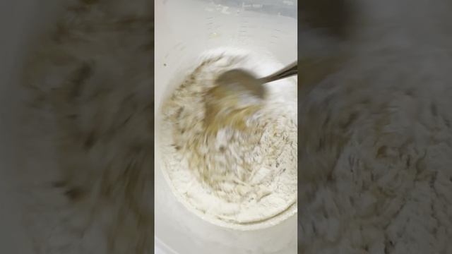 Банановые вафли с орехами и маком