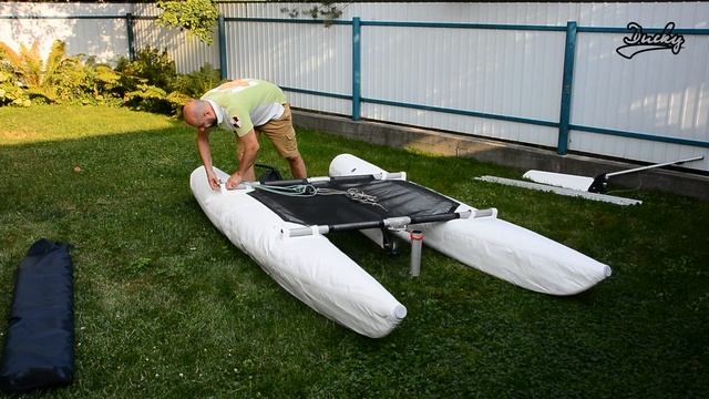 Assembling an inflatable sailing catamaran Ducky11 in 12 minutes! / надувний вітриль