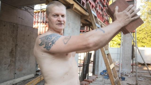 Порастягивал грудак