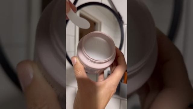 Бальзам для снятия макияжа.  Заказать можно у меня