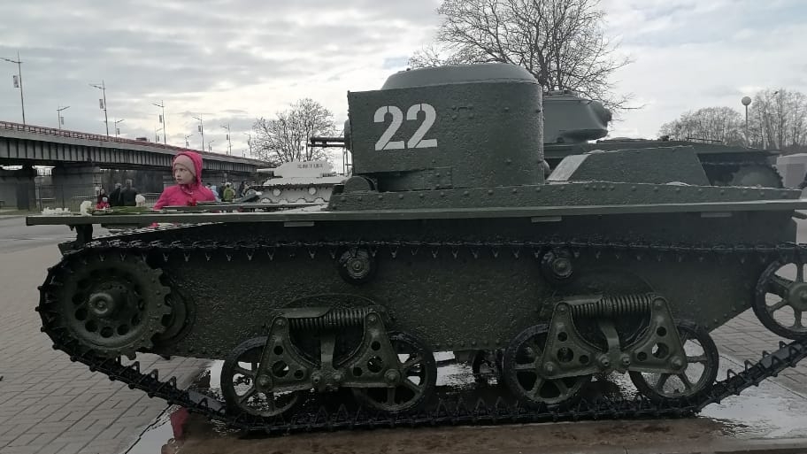 Я играю в роблакс войну и