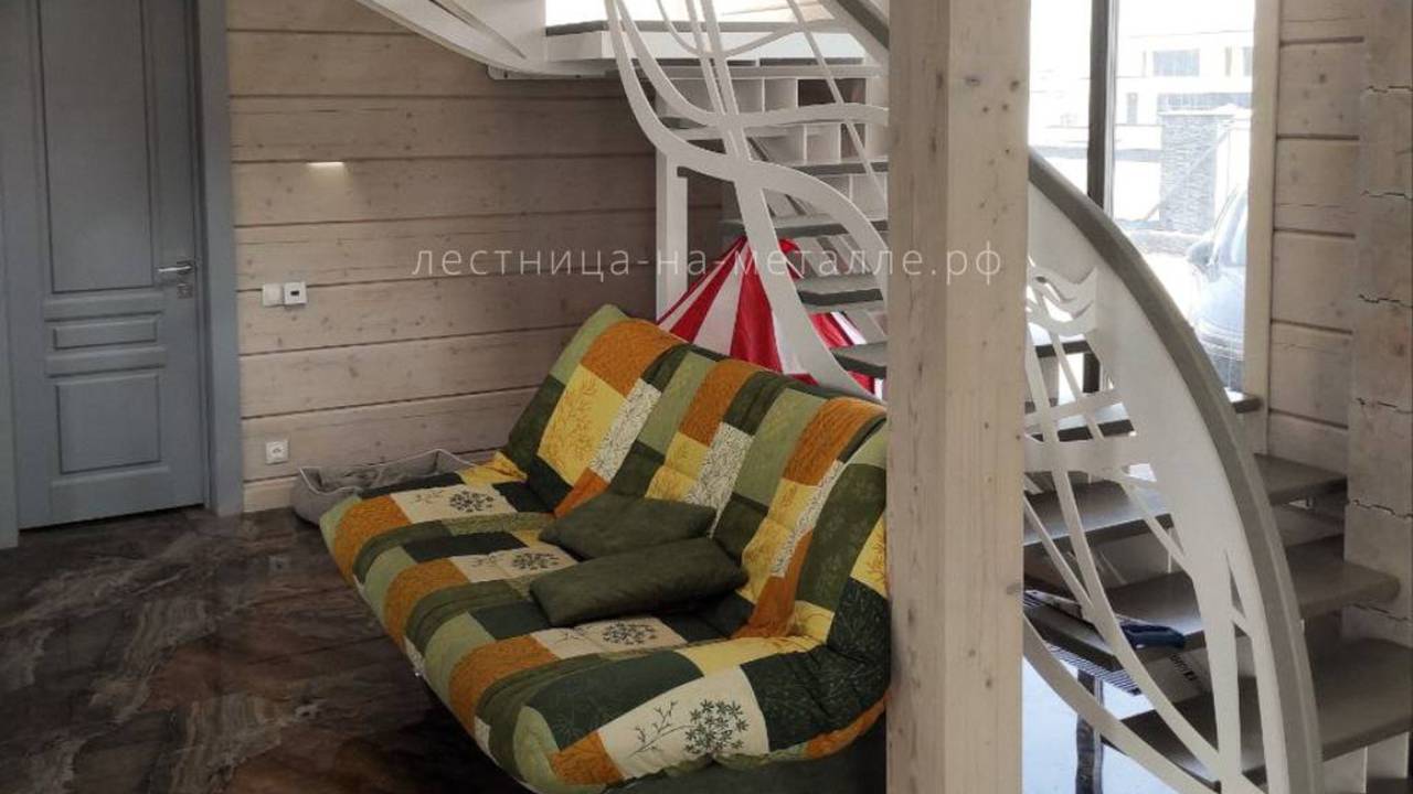 Вы только посмотрите какая нежная и воздушная лестница у нас получилась 😍