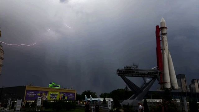⛈️Завтра в Москве ожидаются дождь и гроза⛈️