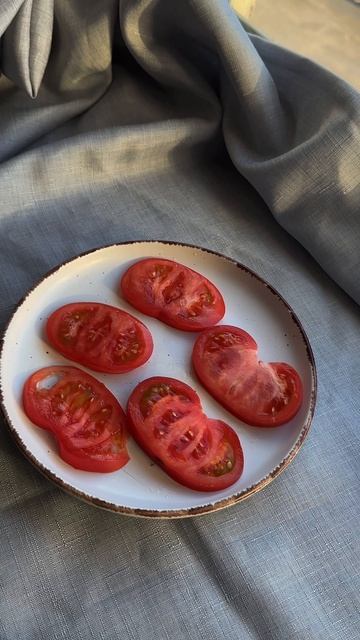 Закуска помидор с сыром