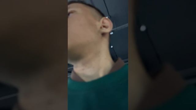 Хожу по музею автомобилей