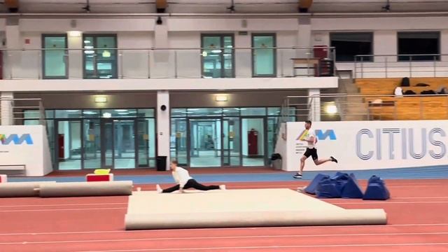 Петр @poletrun  в деле #спорт #легкаяатлетика #скорость #бег