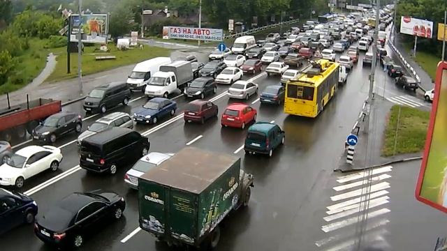 Пробка на Краснозвёздном проспекте в городе Киев [2015-05