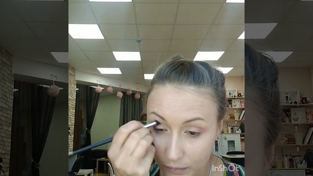 Лето, жара и зелень в макияже. Вечером не хотела смывать свой образ.