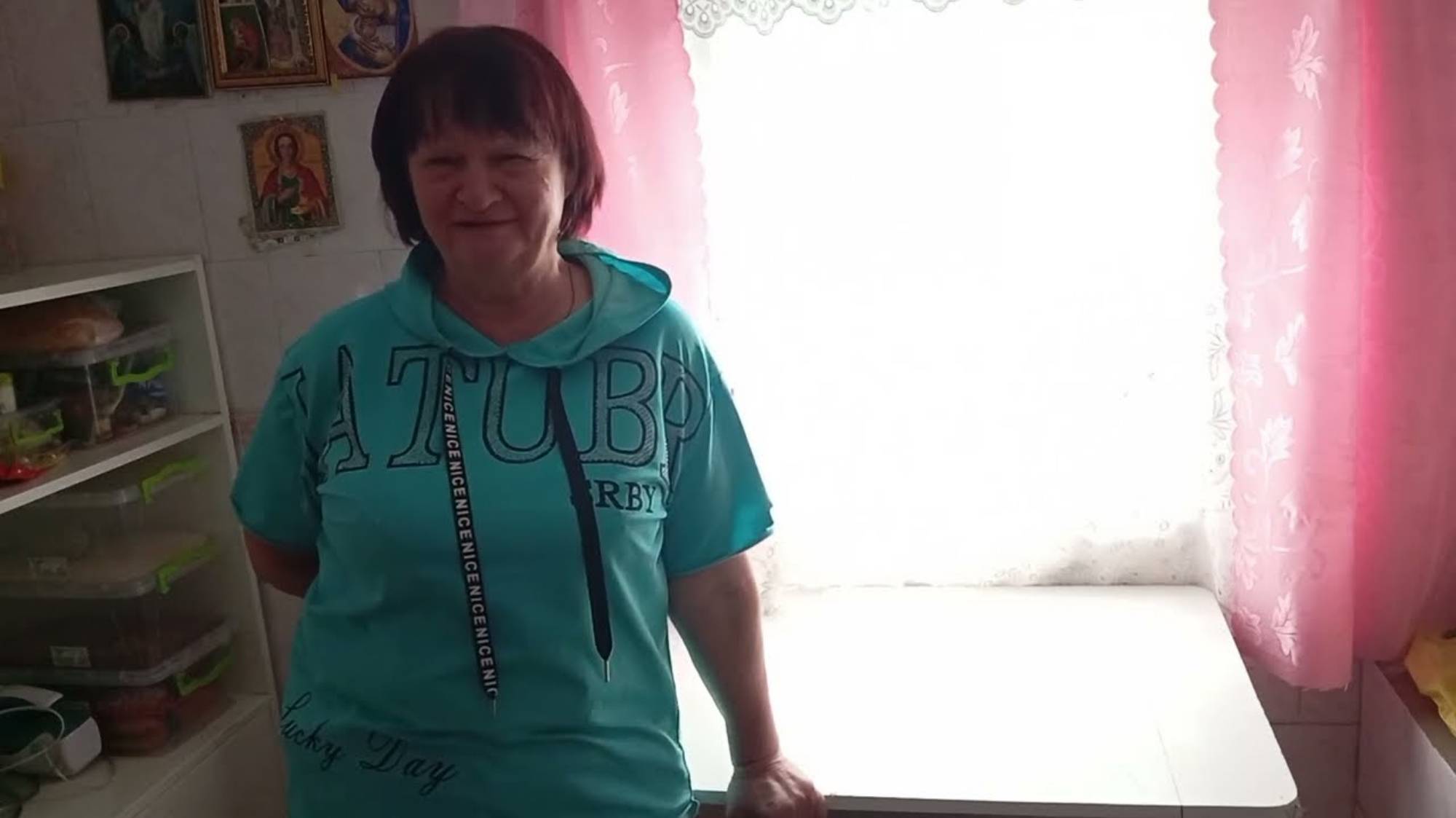 ТРИ ПОКОЛЕНИЯ. Девочки спят,мы в работе