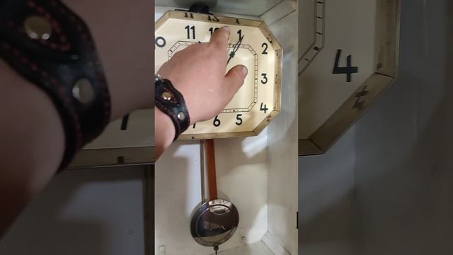 Механические часы Янтарь.
