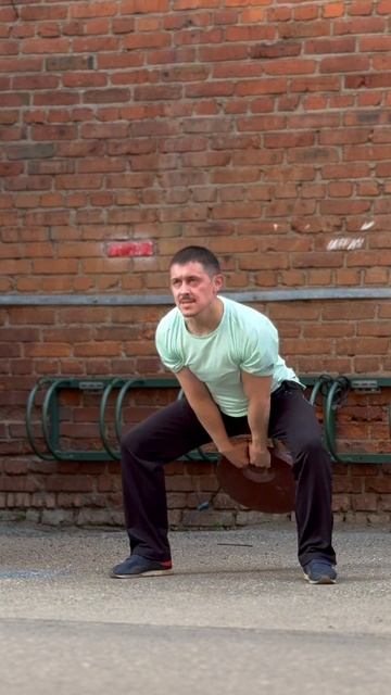 Тренировка ног с гирей