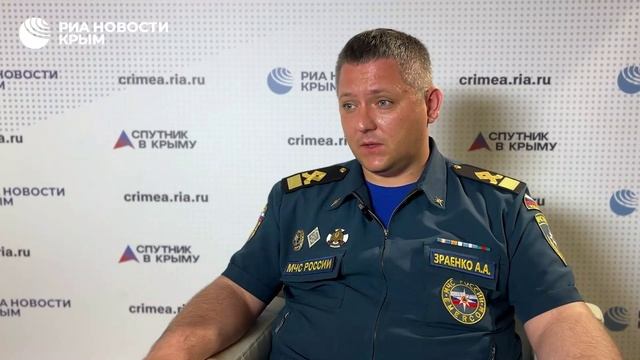 Бессмертные любители шторма и штрафы за неосторожность на море: как спасатели помогают людям на воде