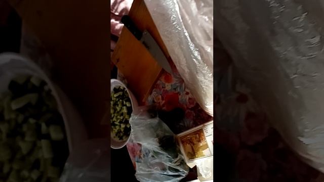 В пятницу. День постный.