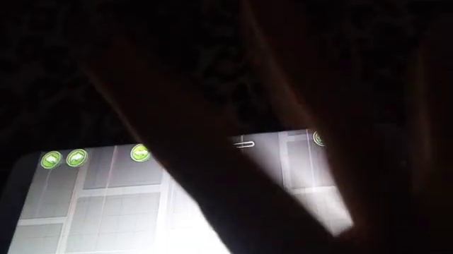как скачать geometry dash 1.0 и 1.1