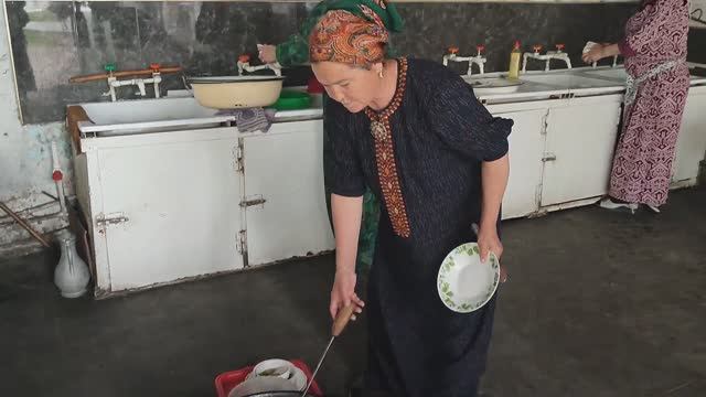 Въехали в Туркменистан, двигаемся в сторону Ашхабада