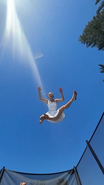 YLHFKcnMYS0 - How high can you go？ ｜ @JadeSpade_xo