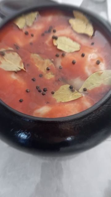 Тушёные голубцы в чугунке на углях