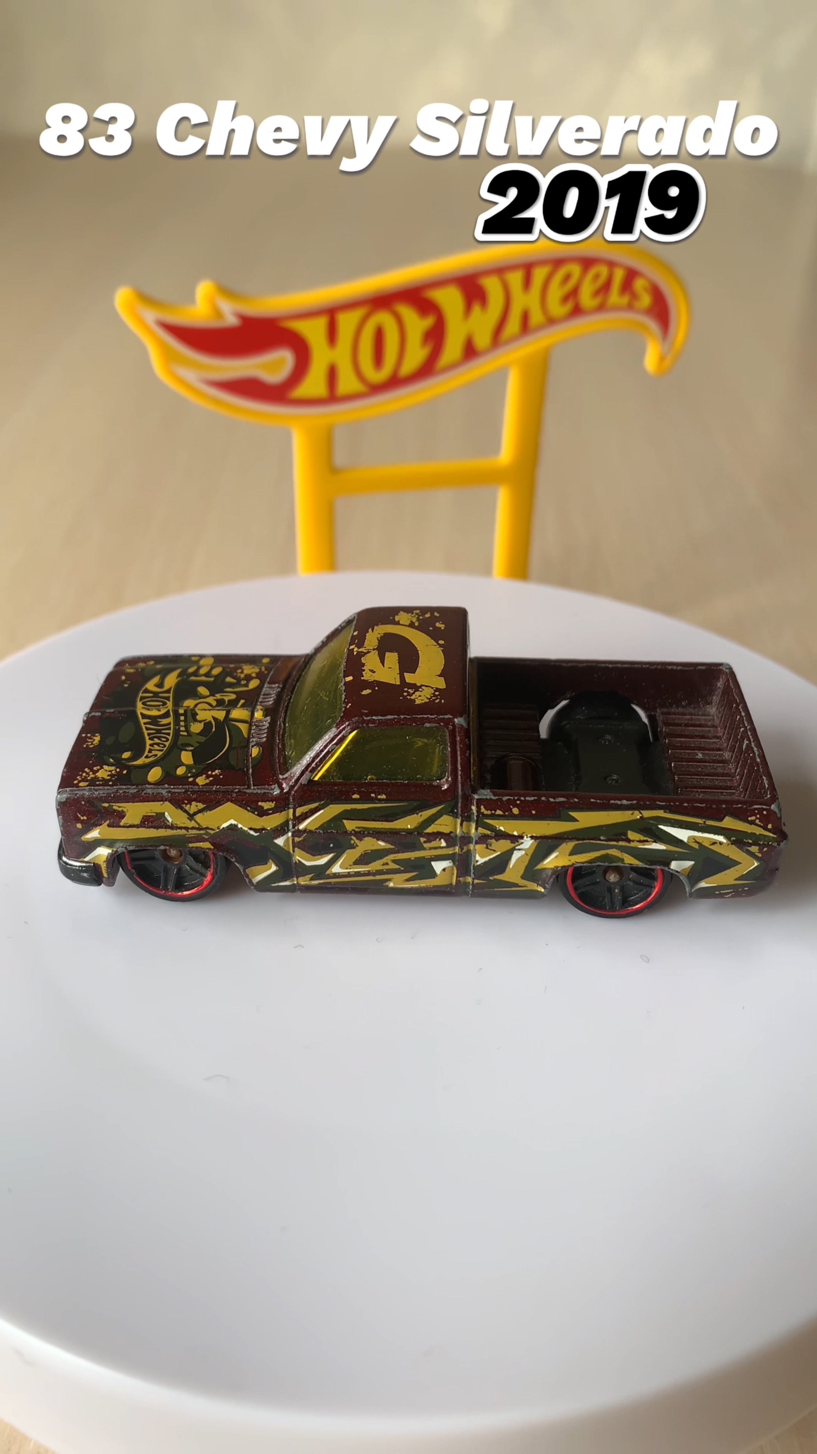 83 Chevy Silverado 2019 Hot wheels