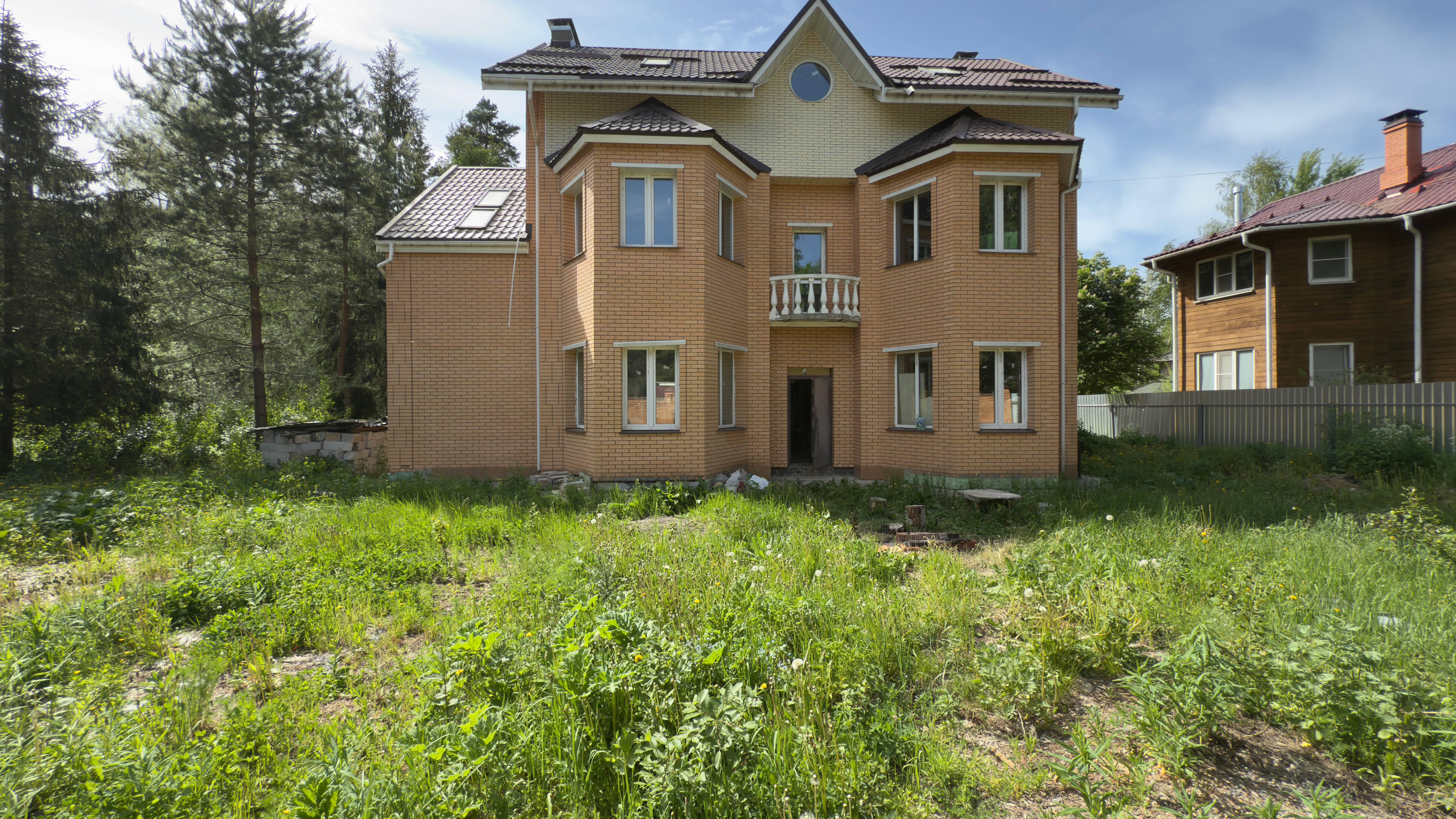 Продажа 3-х этажного дома в СНТ «Зарница», М/О Красногорский р-н.