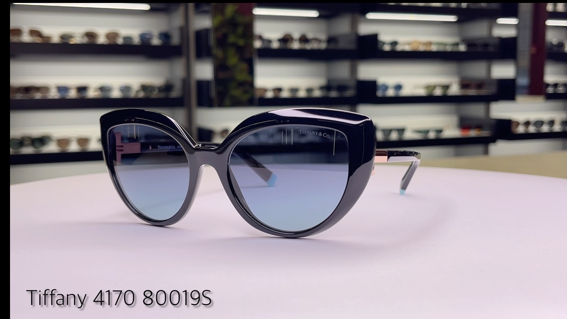 Обзор Tiffany & Co. 4170 80019S: синие женские очки