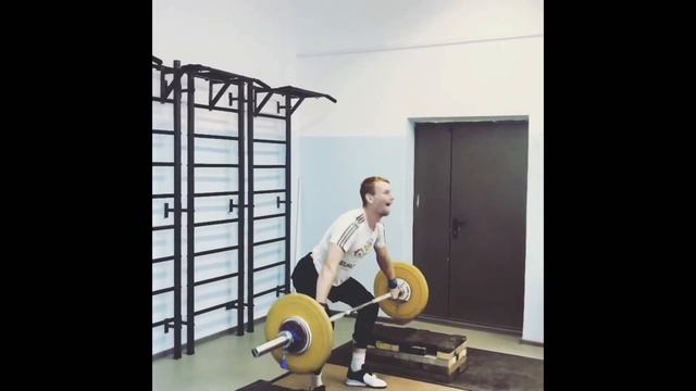 Тренировки по тяжелой атлетике 🏋🏻♂️