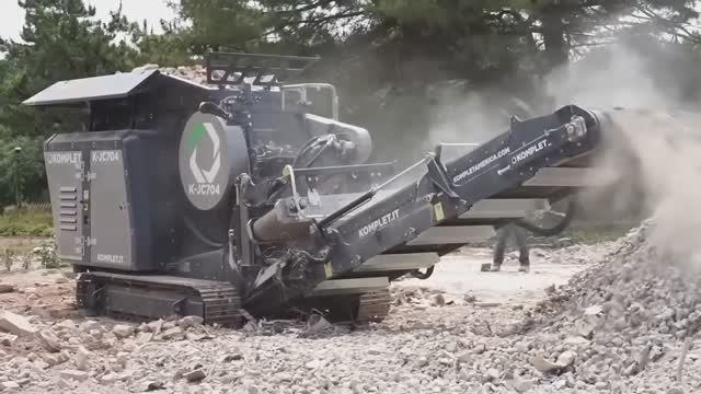 Щековая дробилка Komplet K-JC 704 — мобильное дробление кирпича, бетона и асфальта