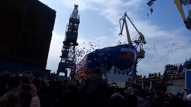 Спуск ледокола "Сибирь"