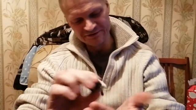 Попробовал догнуть уголок с 90 градусов. Железный