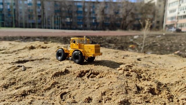RC К701 КИРОВЕЦ масштаб 1/43 дневной тест-драйв