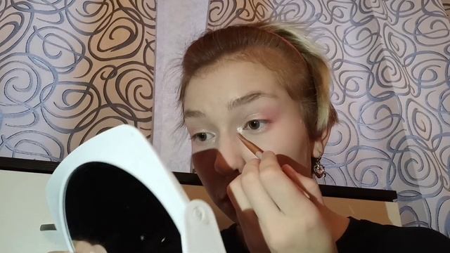 милый макияж с сердечками ❤