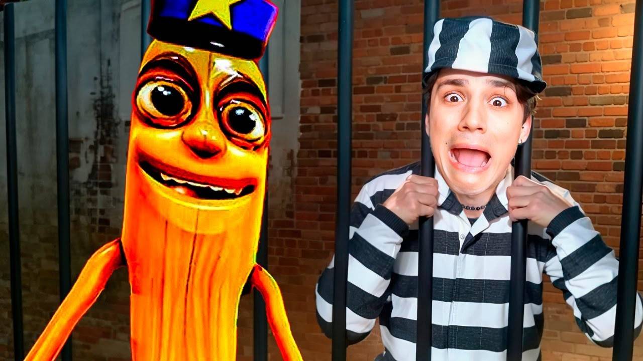 ТУНГ ТУНГ ТУНГ САУР ПОСАДИЛ МЕНЯ В ТЮРЬМУ В РОБЛОКСЕ!😱