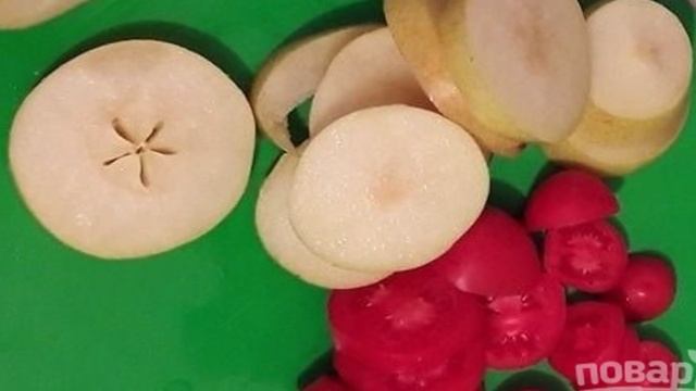 Карась с грушами и лимонным соком