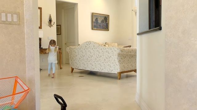 Диана и Рома Странное Утро маленькой Дианы