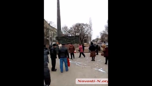 Николаев.28 марта,2016.Бандерики в балаклавах снова избивают стариков.