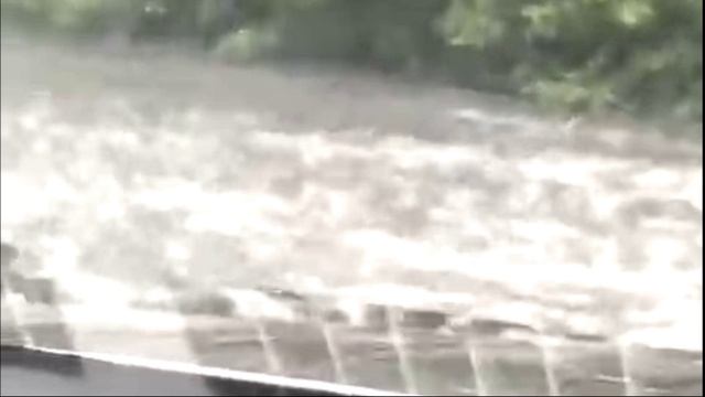 Уровень воды в Омске на улице Малиновского