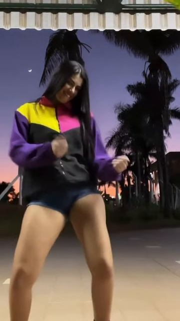 g3mY3xiqFWQ - Victoria Medeiros Viral TikTok Dance 🔥🔥🔥 #shorts#tiktok#tiktoktrend#victoriamedeiro