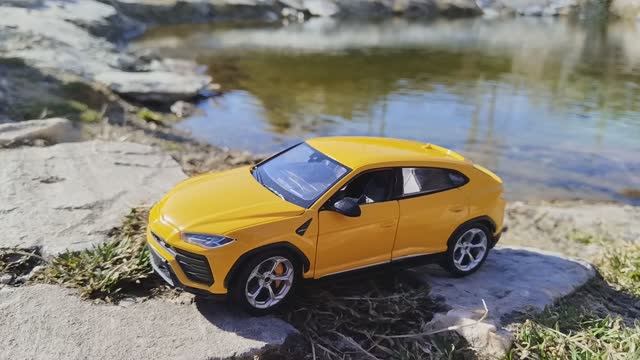 Модель Lamborghini Urus от Welly